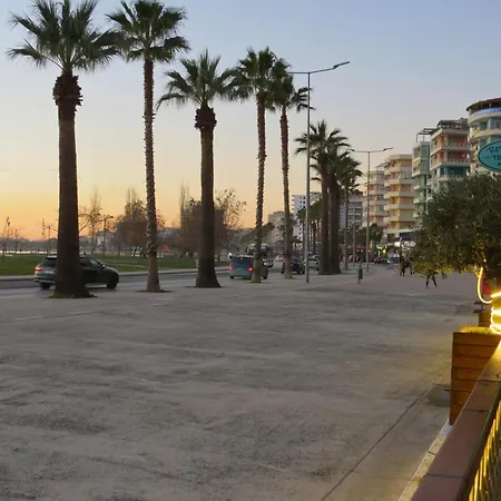 Monolocale Sul Lungomare Di Valona - 3-5 Ospiti * Vlorë