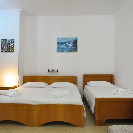 Viol'house - Lungomare 5 Persons דירה