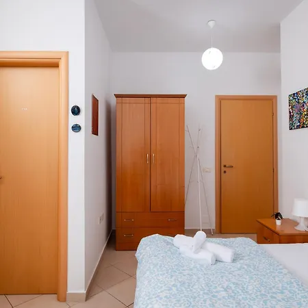 Monolocale Sul Lungomare Di Valona - 3-5 Ospiti Appartement *